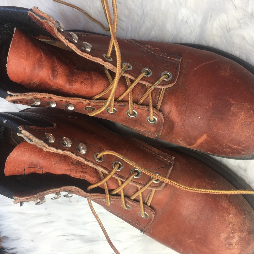 Vintage Red Wings. Mens Size 7.5. Leather Boots.  